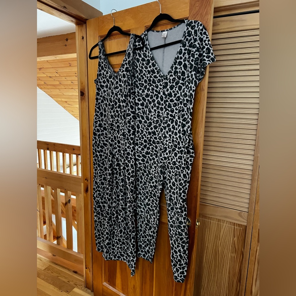 Smash + Tess Tuesday wide leg romper and Sunday romper!